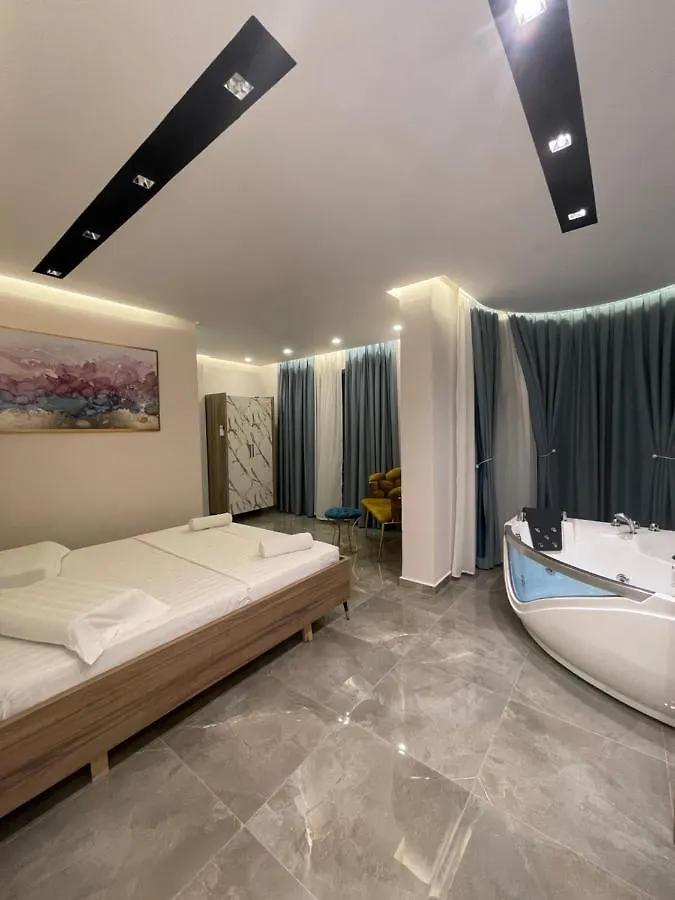 Hotel Qetesia-Te Indriti Velipojë 3*,