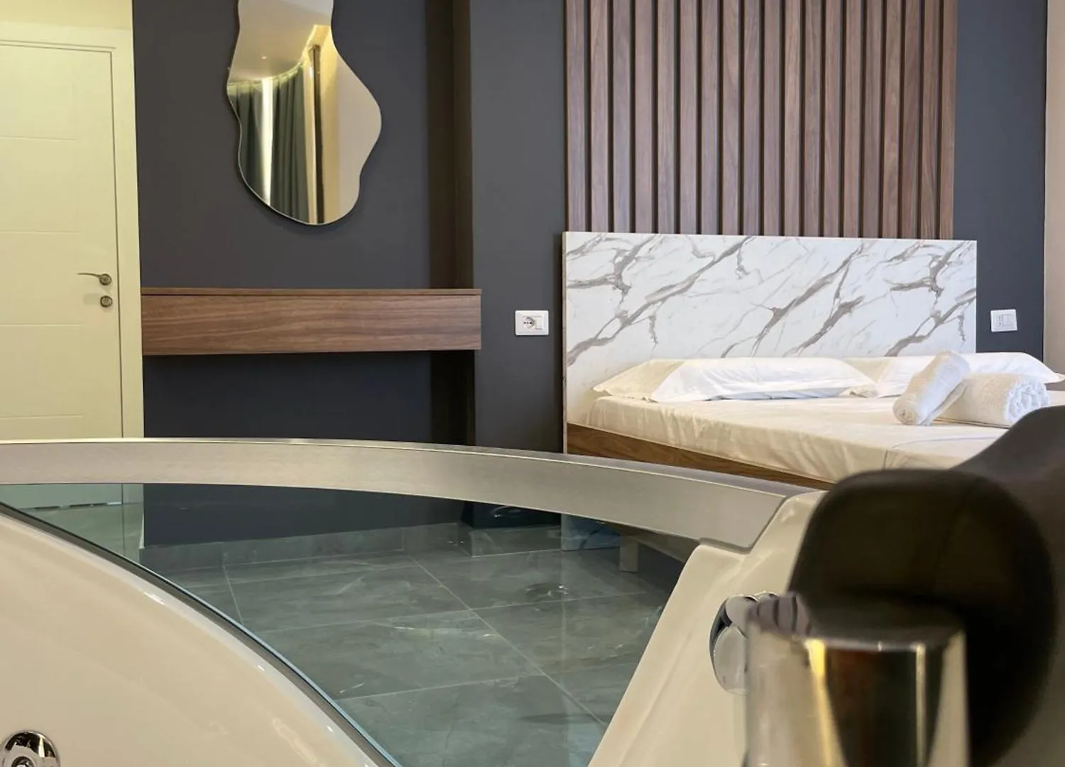 Hotel Qetesia-Te Indriti Velipojë