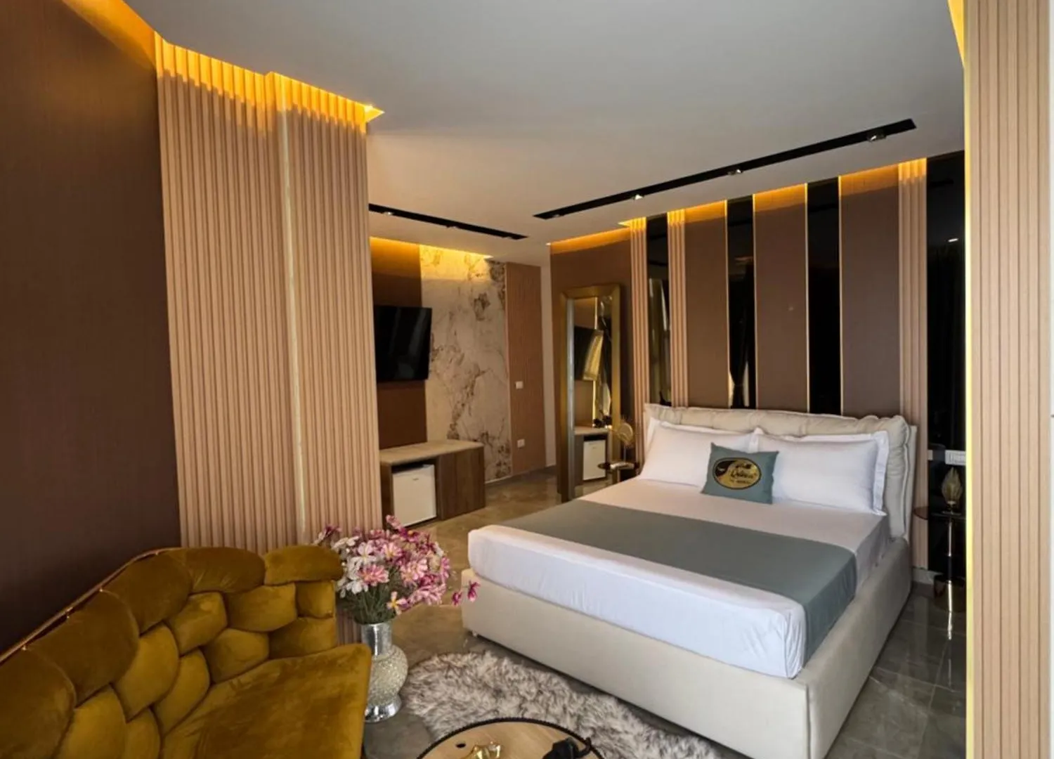 ***  Hotel Qetesia-Te Indriti Velipojë Albania