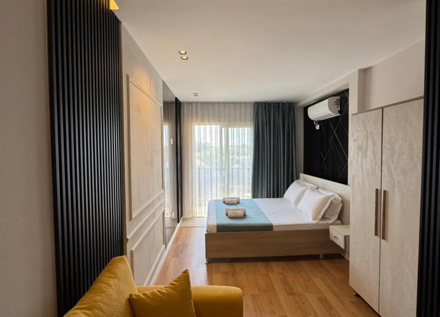 Hotel Qetesia-Te Indriti Velipojë 3*,