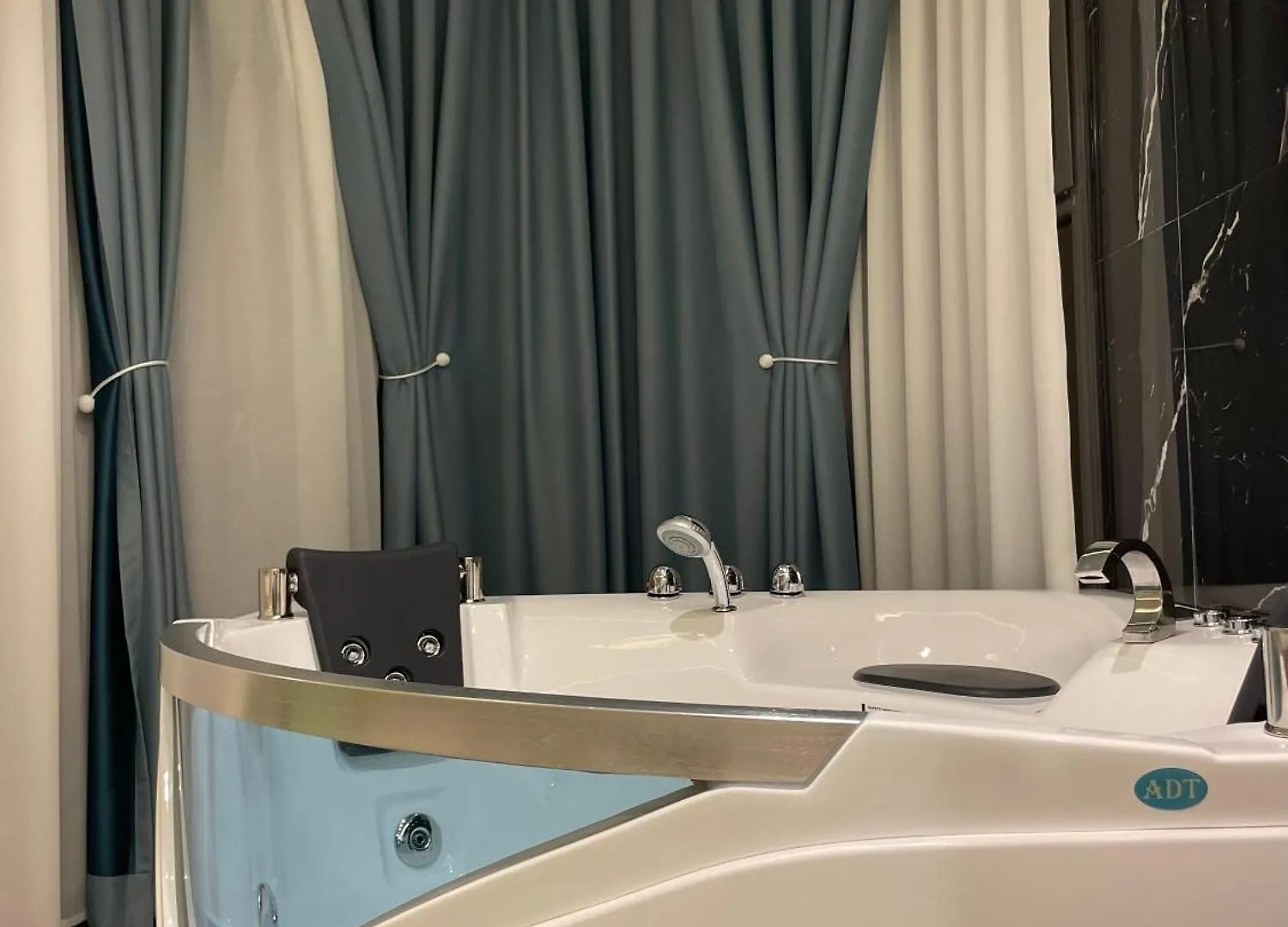 Hotel Qetesia-Te Indriti Velipoje